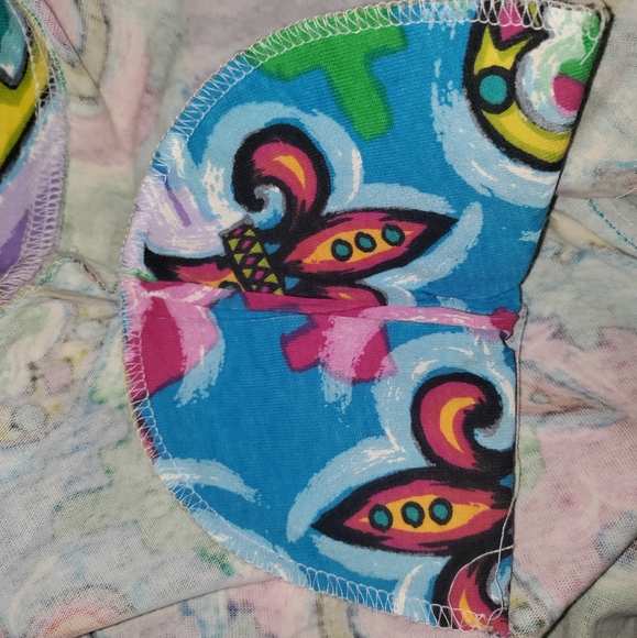 In Charge | VINTAGE MARDI GRAS SHORT SLEEVE T-SHIRT WITH SHOULDER PADS  ONE SIZE - Picture 11 of 15